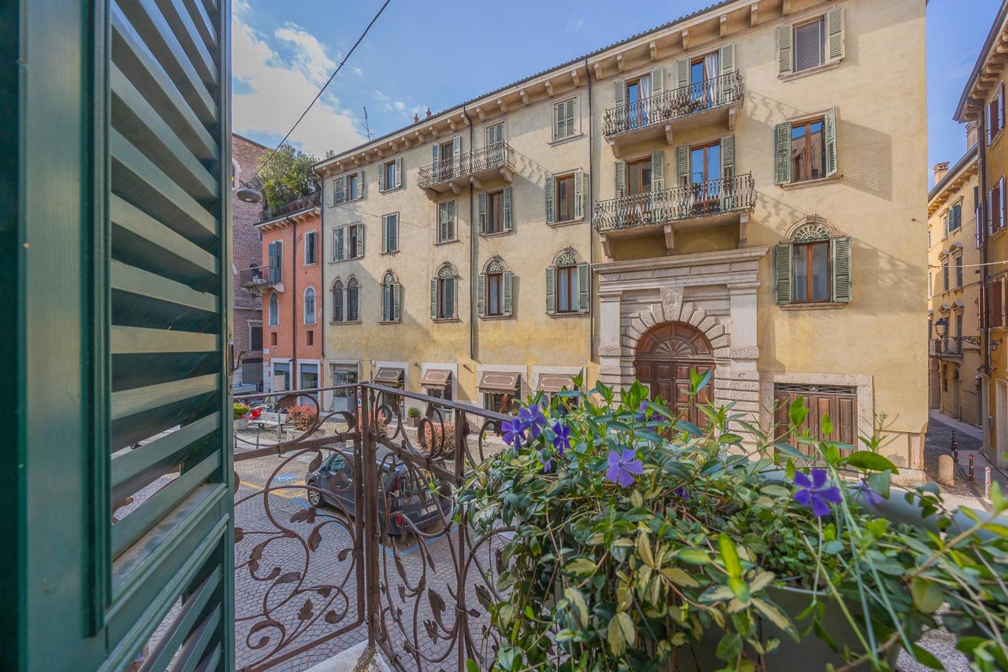 Domus Largo Pescheria Verona Ngoại thất bức ảnh